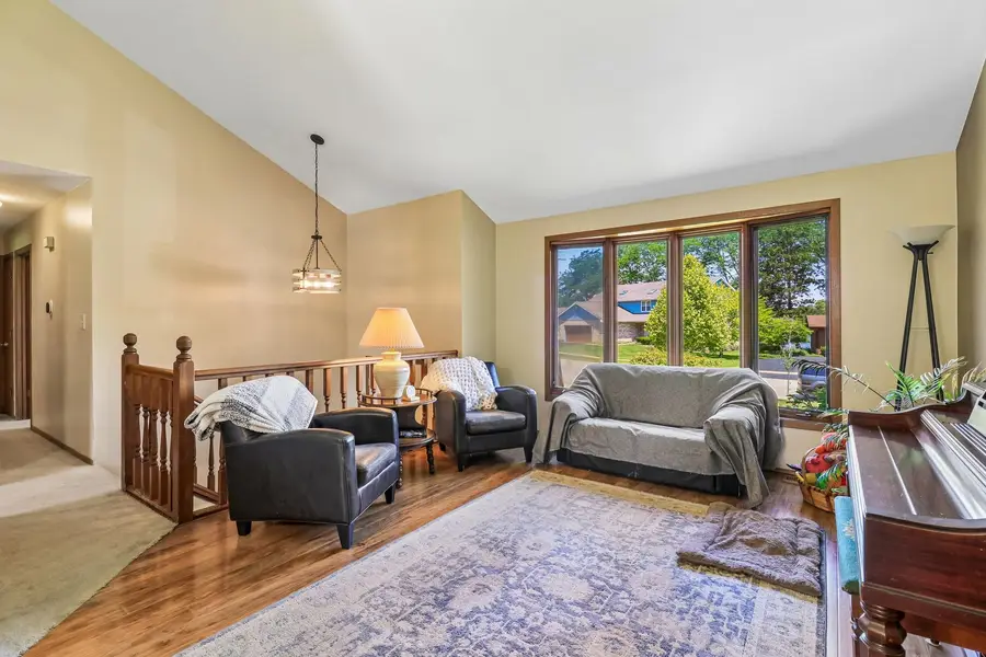 2359 High Point Drive, Lindenhurst, IL 60046 - #2