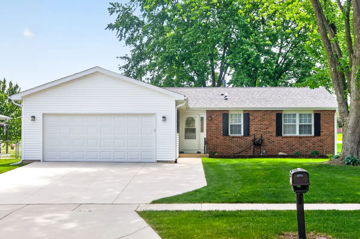 1526 Pebblewood Drive, Sycamore, IL 60178 - #1