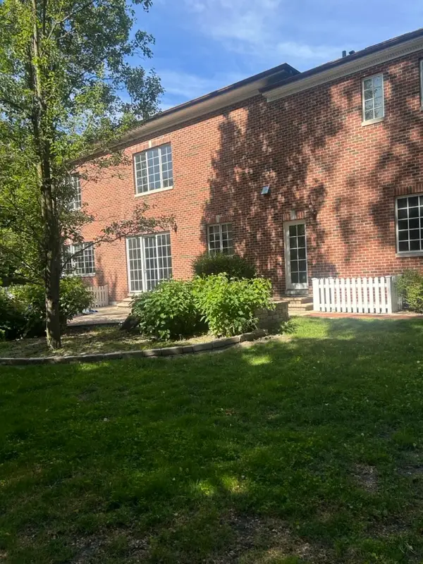73 Locust Road, Winnetka, IL 60093