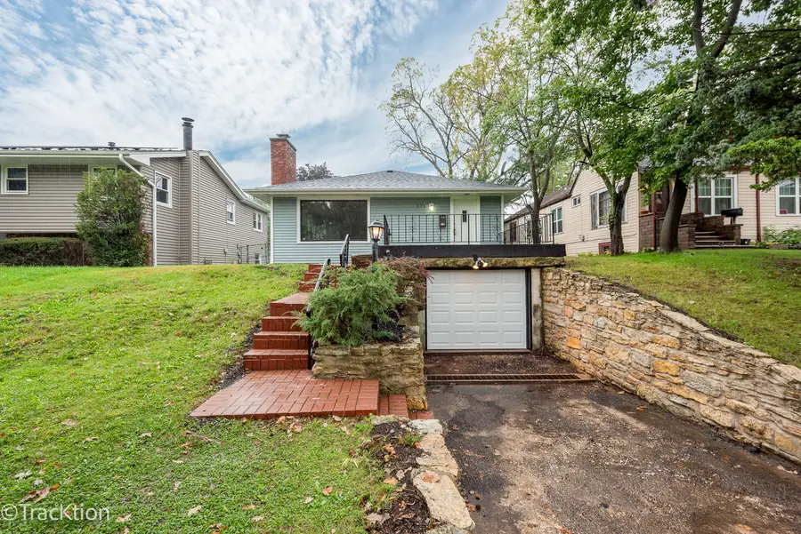 571 S Smith Boulevard, Aurora, IL 60505 - #2