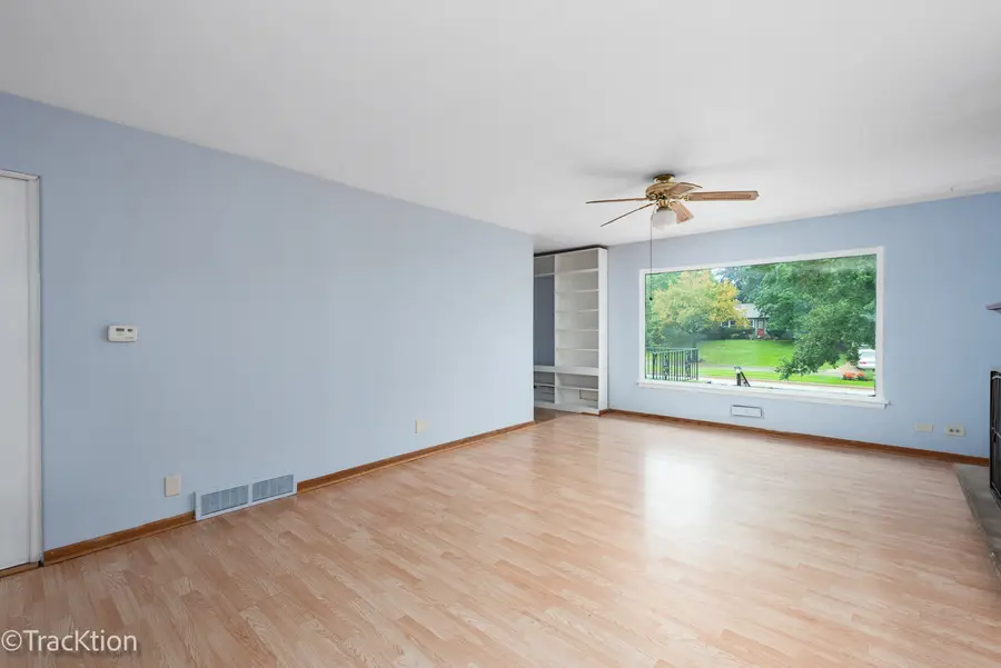 571 S Smith Boulevard, Aurora, IL 60505 - #3