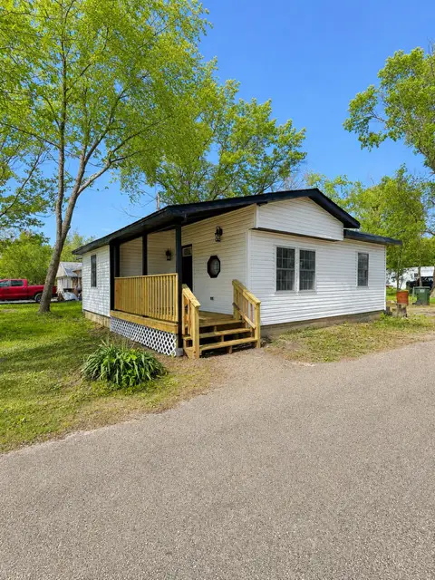 110 N Robert Drive, Godley, IL 60407