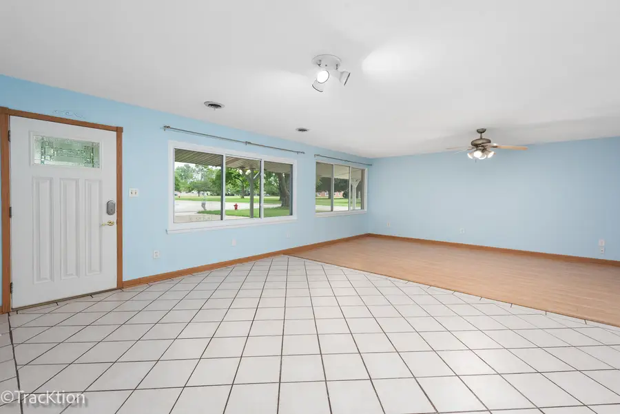 34 Scarsdale Road, Montgomery, IL 60538 - #3