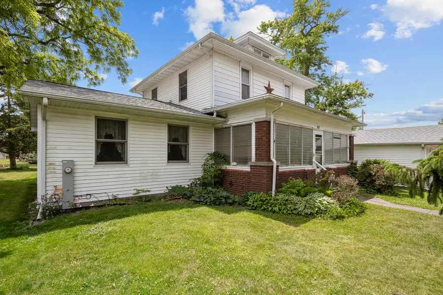 202 5th Street, Sherrard, IL 61281 - #3
