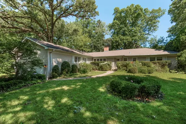 598 Eton Drive, North Barrington, IL 60010