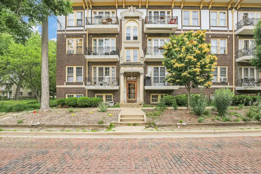 410 N Prairie Street #14, Champaign, IL 61820 - #3