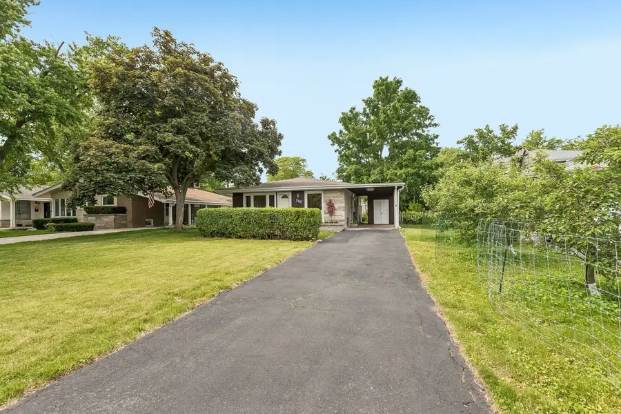 220 Voltz Road, Northbrook, IL 60062 - #2