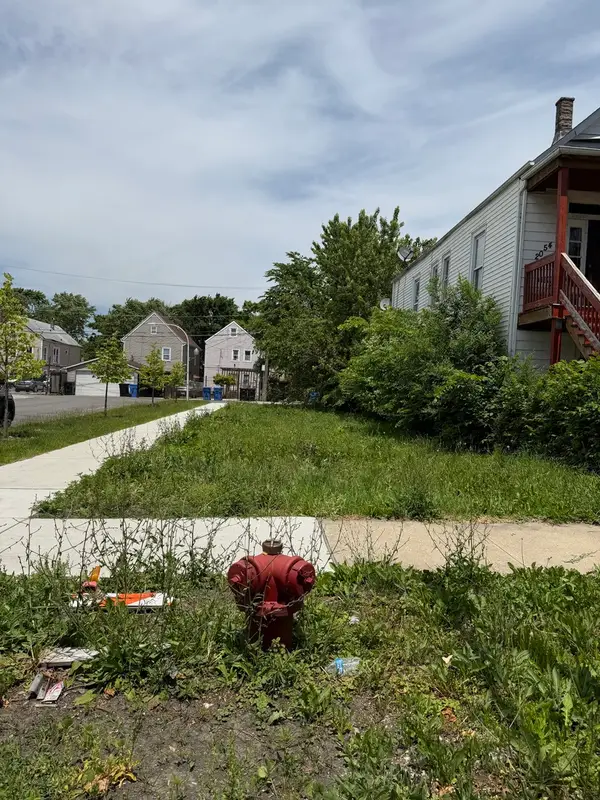 2056 W 52nd Place, Chicago, IL 60609