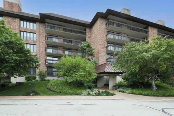 3801 Mission Hills Road #503, Northbrook, IL 60062