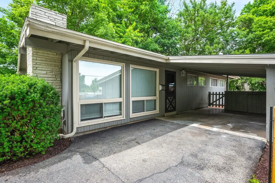 602 Colton Avenue, Bloomington, IL 61701 - #2