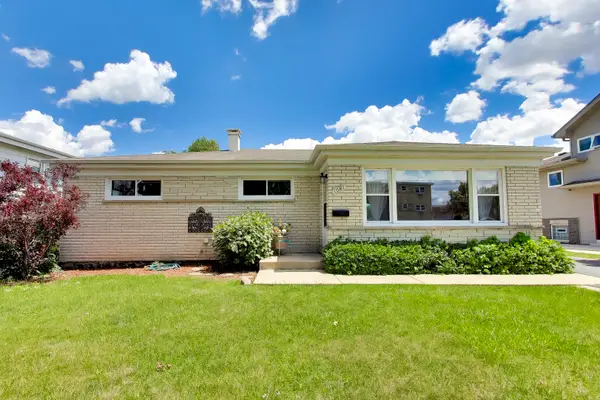 1081 Willson Drive, Des Plaines, IL 60016