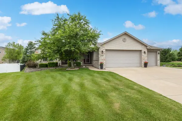 1903 E 61st Circle, Davenport, IA 52807