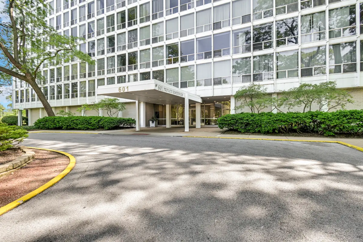 601 E 32nd Street #403, Chicago, IL 60616 - #1