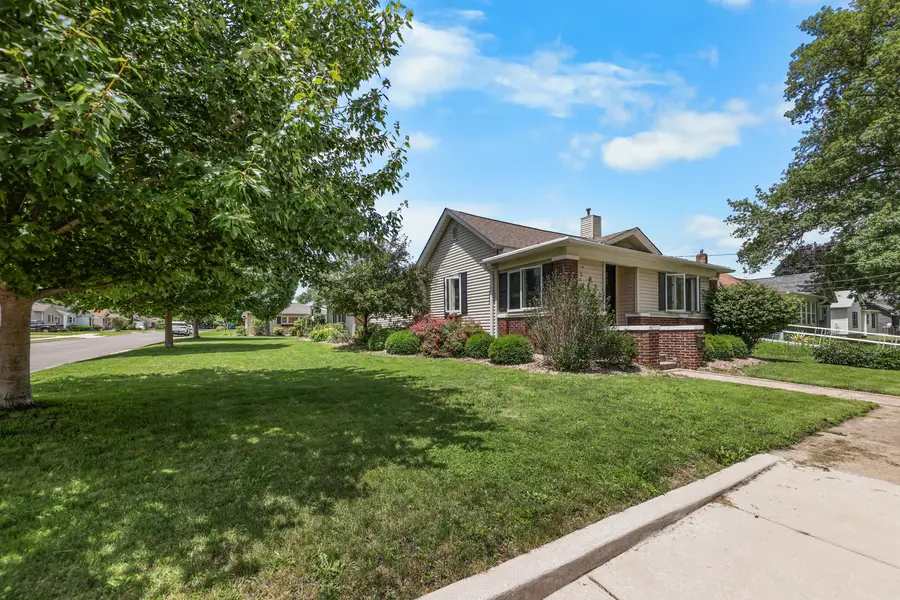 412 S 5th Avenue, Streator, IL 61364 - #2