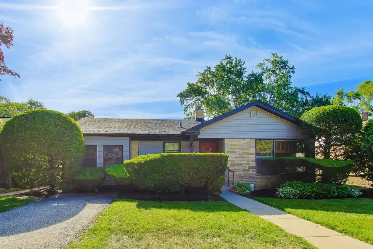 8631 E Prairie Road, Skokie, IL 60076 - #1