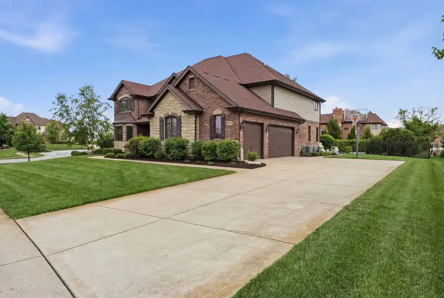 8743 Stone Creek Boulevard, Frankfort, IL 60423 - #2