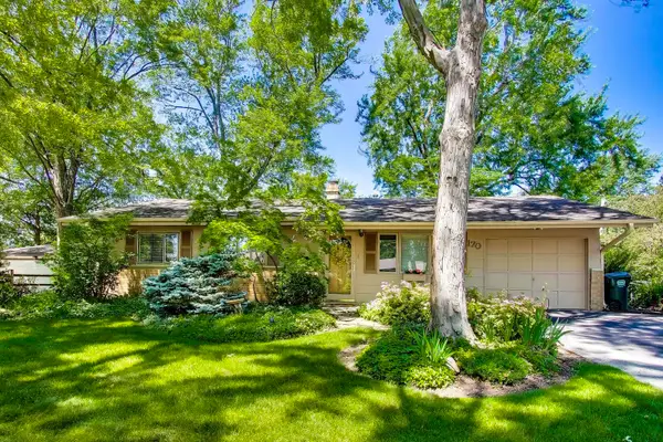 170 Westview Street, Hoffman Estates, IL 60169