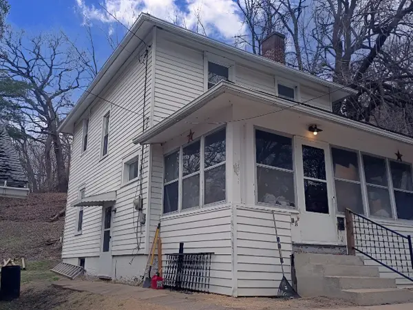 18 Walnut Street, Savanna, IL 61074