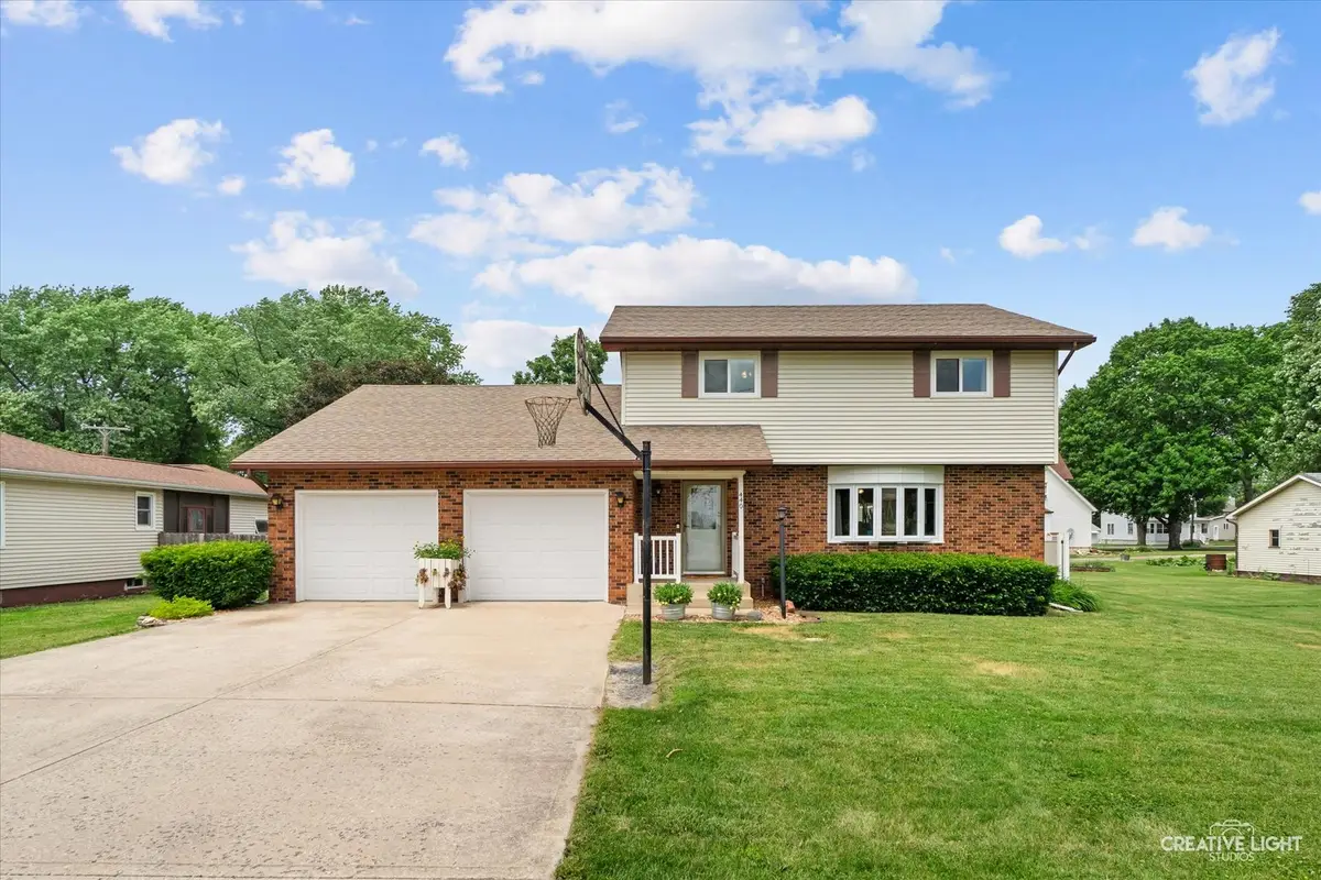 440 W Park Street, Sheridan, IL 60551 - #1