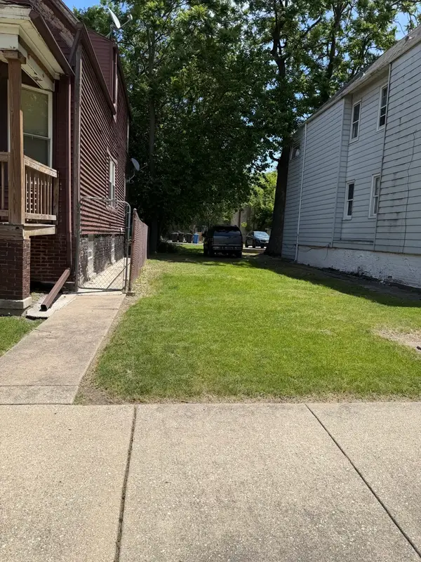 5731 S Hermitage Avenue, Chicago, IL 60636