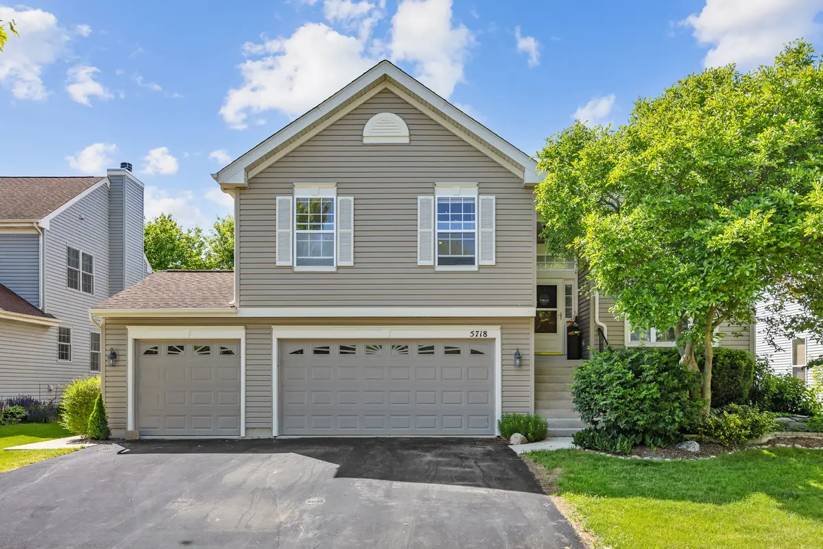 5718 Breezeland Road, Carpentersville, IL 60110 - #1