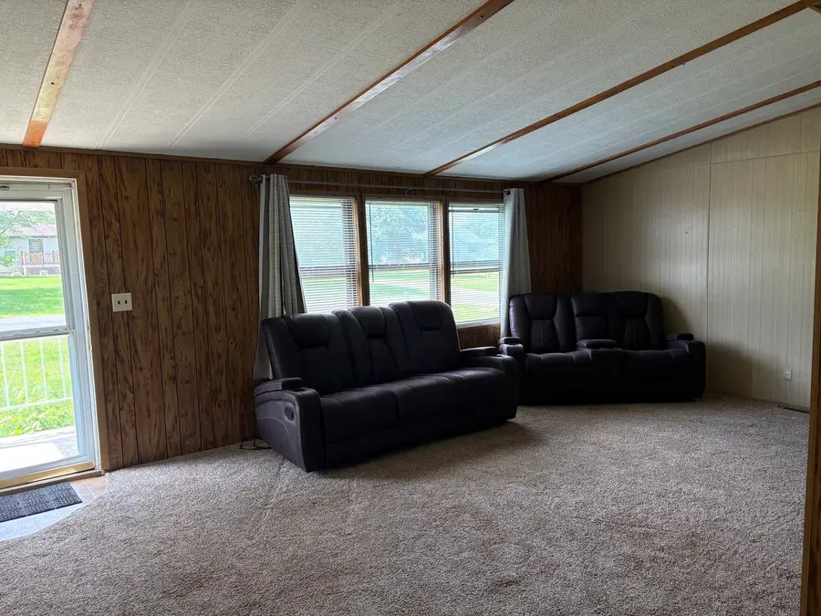 173 Greenview Road, Centralia, IL 62801 - #3