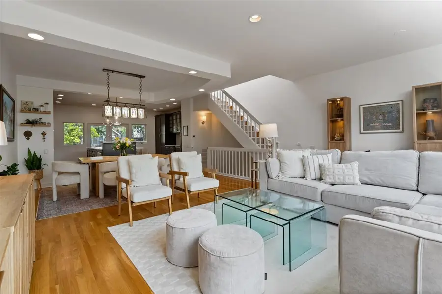 1350 W Wrightwood Avenue, Chicago, IL 60614 - #3