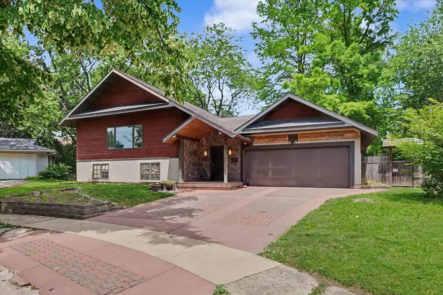 2304 E Shurts Circle, Urbana, IL 61801 - #3