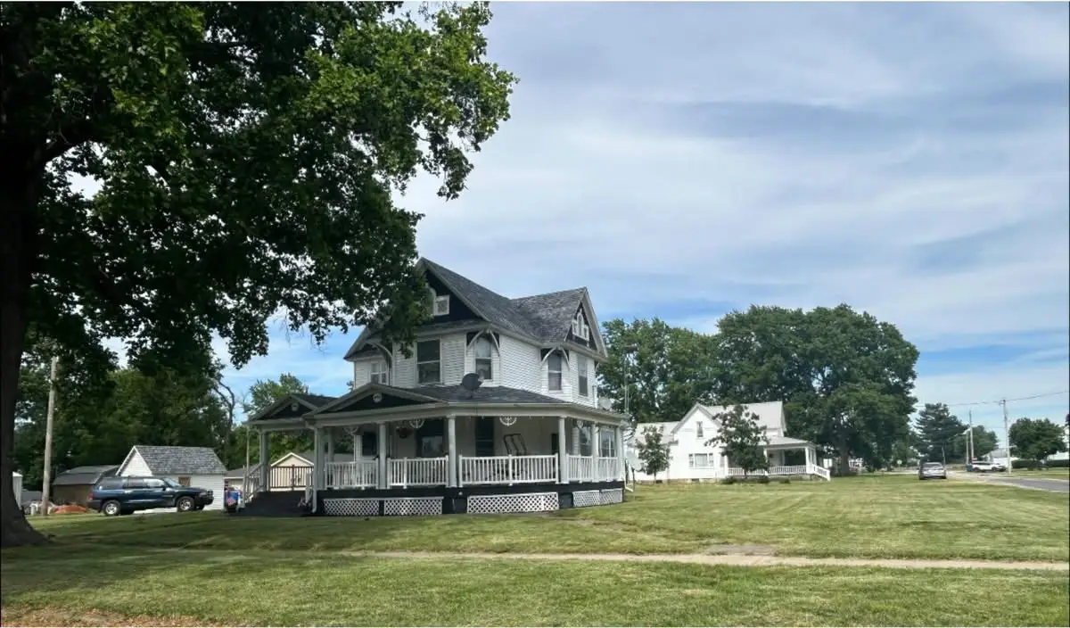 108 S Gray Street, Sidell, IL 61876 - #1