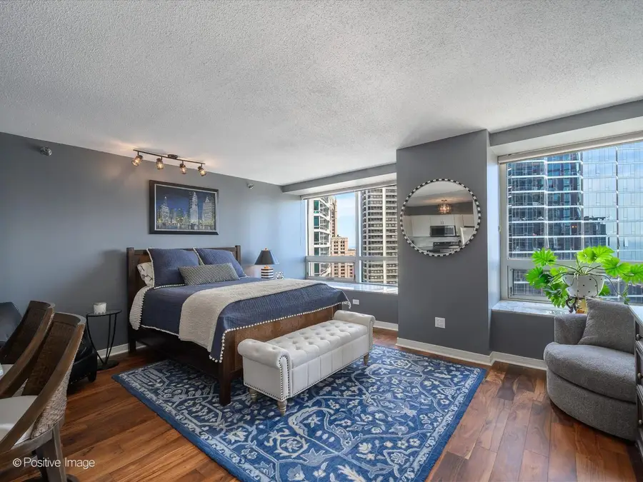 Address Withheld By Seller, Chicago, IL 60611 - #3