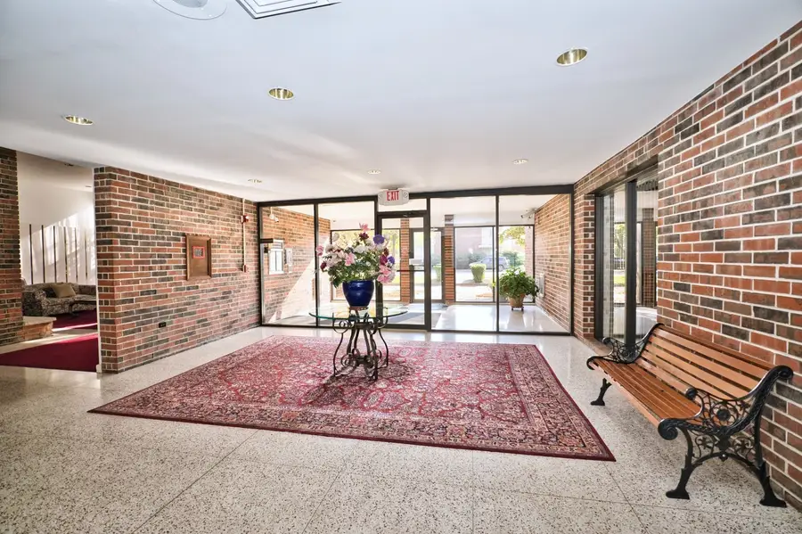 9558 Gross Point Road #201A, Skokie, IL 60076 - #3
