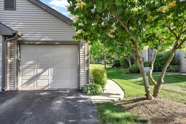 329 Grissom Court #329, Hoffman Estates, IL 60169