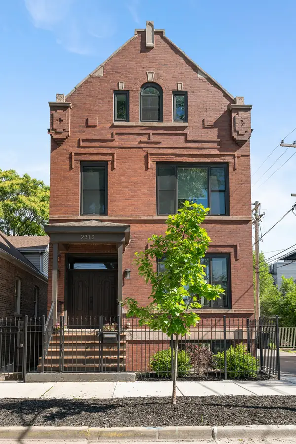2312 W Charleston Street, Chicago, IL 60647