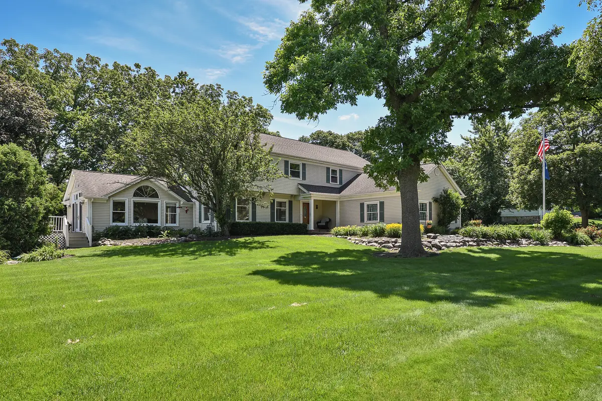 381 Grayfriars Lane, Inverness, IL 60067 - #1