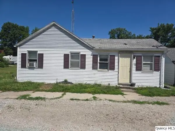 87 E 3rd Street, Dallas City, IL 62330