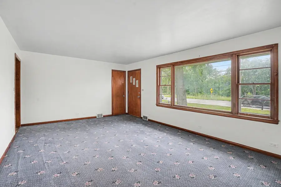 125 S River Road, North Aurora, IL 60542 - #3