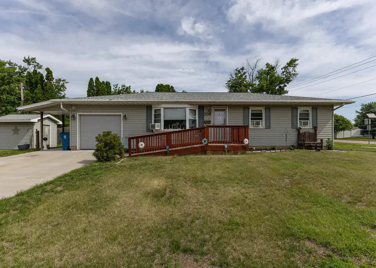 706 14th Place, Camanche, IA 52730 - #1