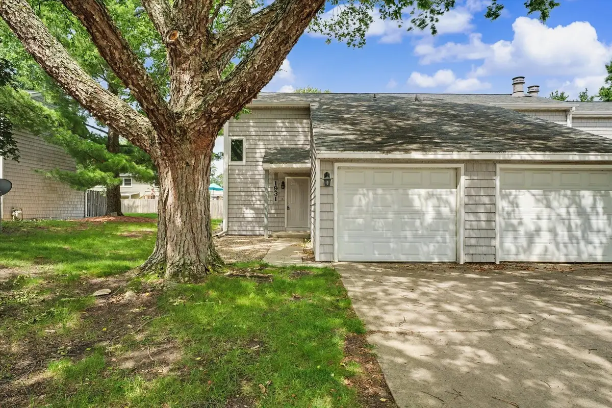 1931 Blackthorn Drive #1931, Champaign, IL 61821 - #1
