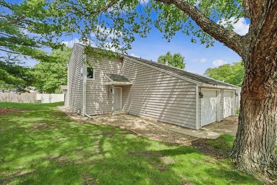 1931 Blackthorn Drive #1931, Champaign, IL 61821 - #2