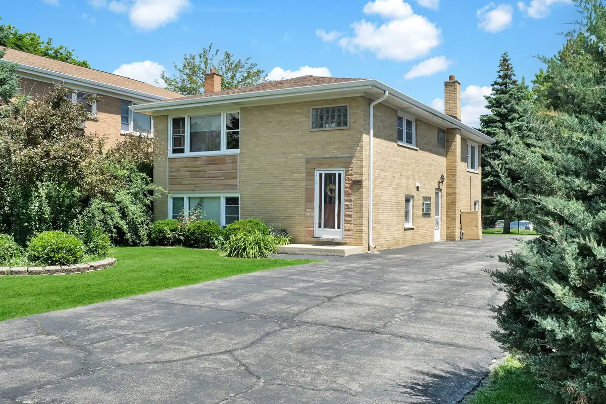 227 S Hale Street, Addison, IL 60101 - #1