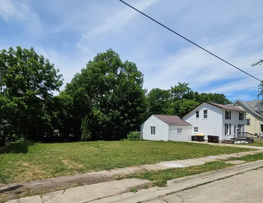 218 Oakwood Avenue, Rockford, IL 61101 - #2