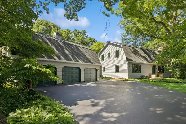 6205 Katmai Trail, McHenry, IL 60050