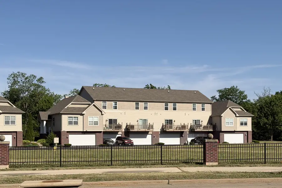 2433 River Oaks Lane #4, Rockford, IL 61102 - #3