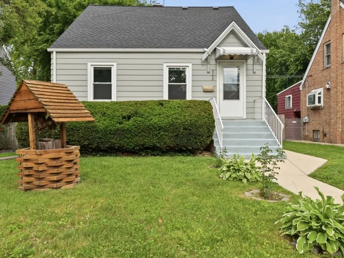 9709 51st Avenue, Oak Lawn, IL 60453 - #1