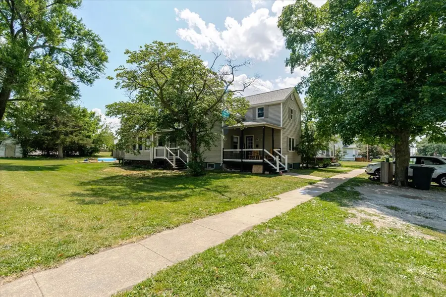 340 W 1st Street, El Paso, IL 61738 - #2