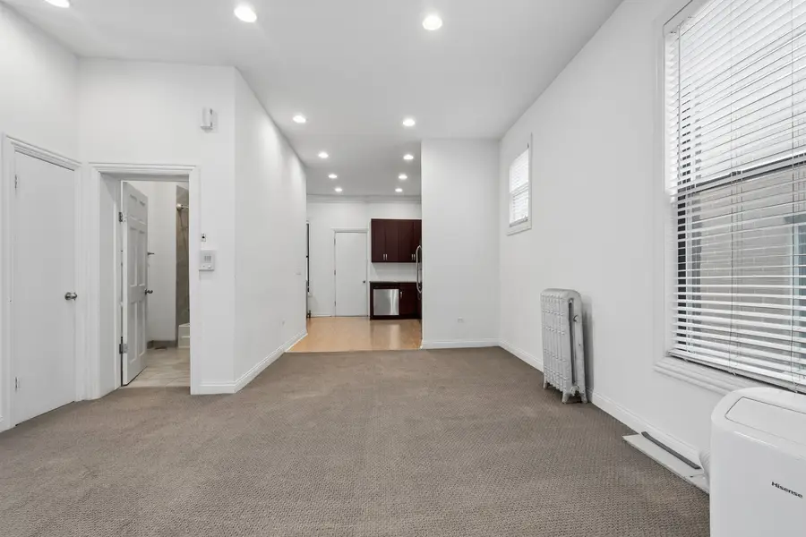 634 W Wellington Avenue, Chicago, IL 60657 - #2