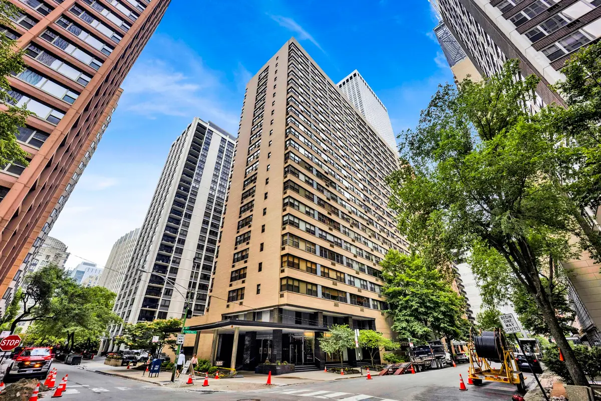 850 N Dewitt Place #7K, Chicago, IL 60611 - #1