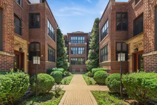 741 W Cornelia Avenue #N1, Chicago, IL 60657