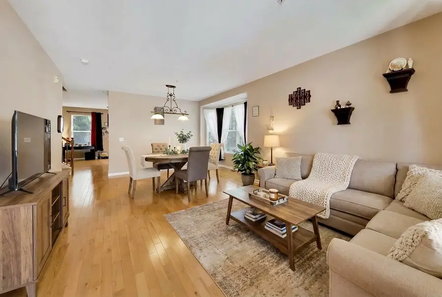 1050 Samantha Drive, Lake Zurich, IL 60047 - #2
