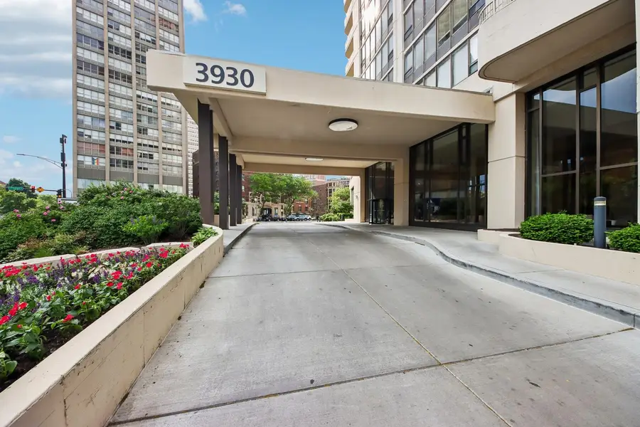 3930 N Pine Grove Avenue #2708, Chicago, IL 60613 - #3
